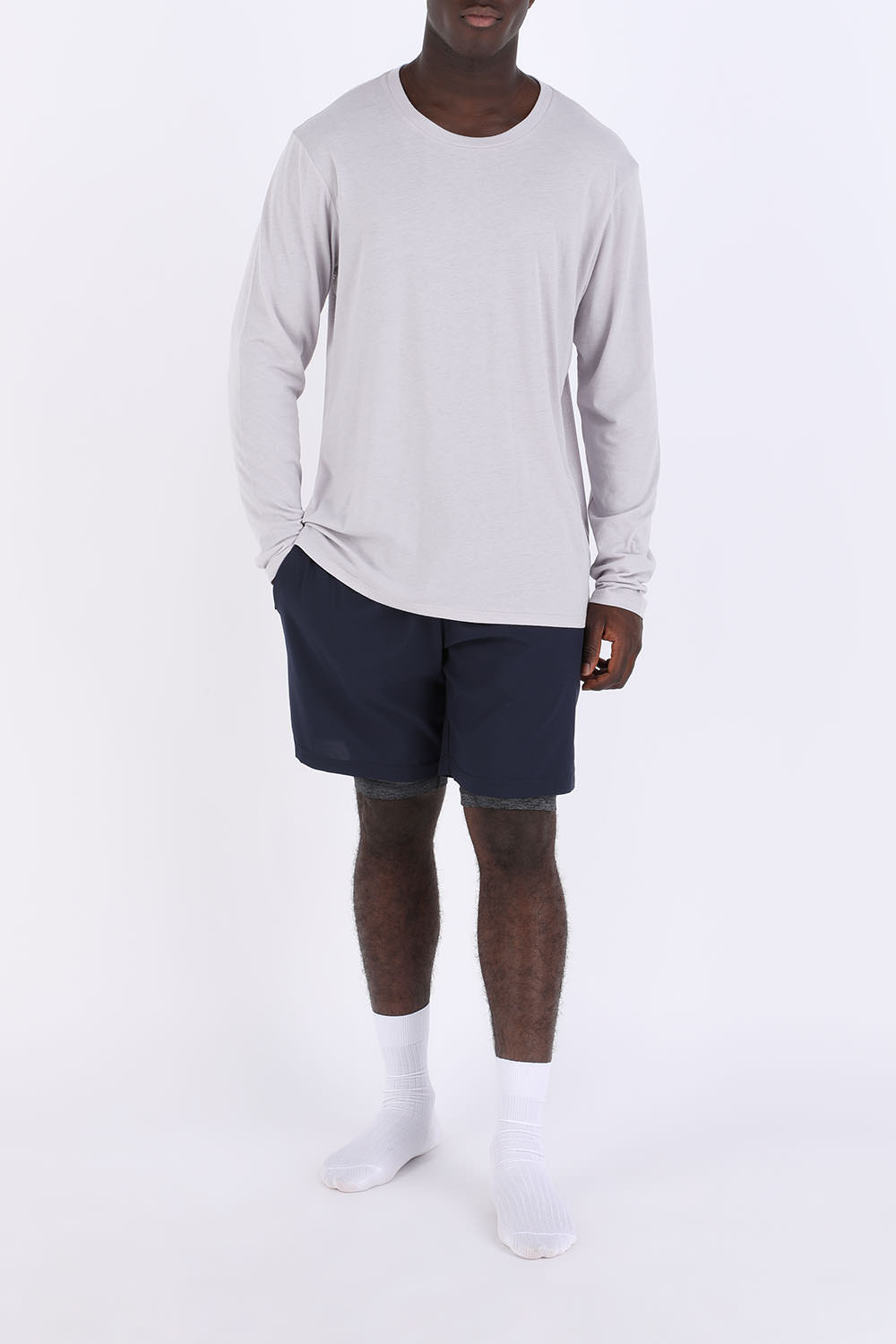 מכנסי ג'וג קצרים עם בטנת טייץ